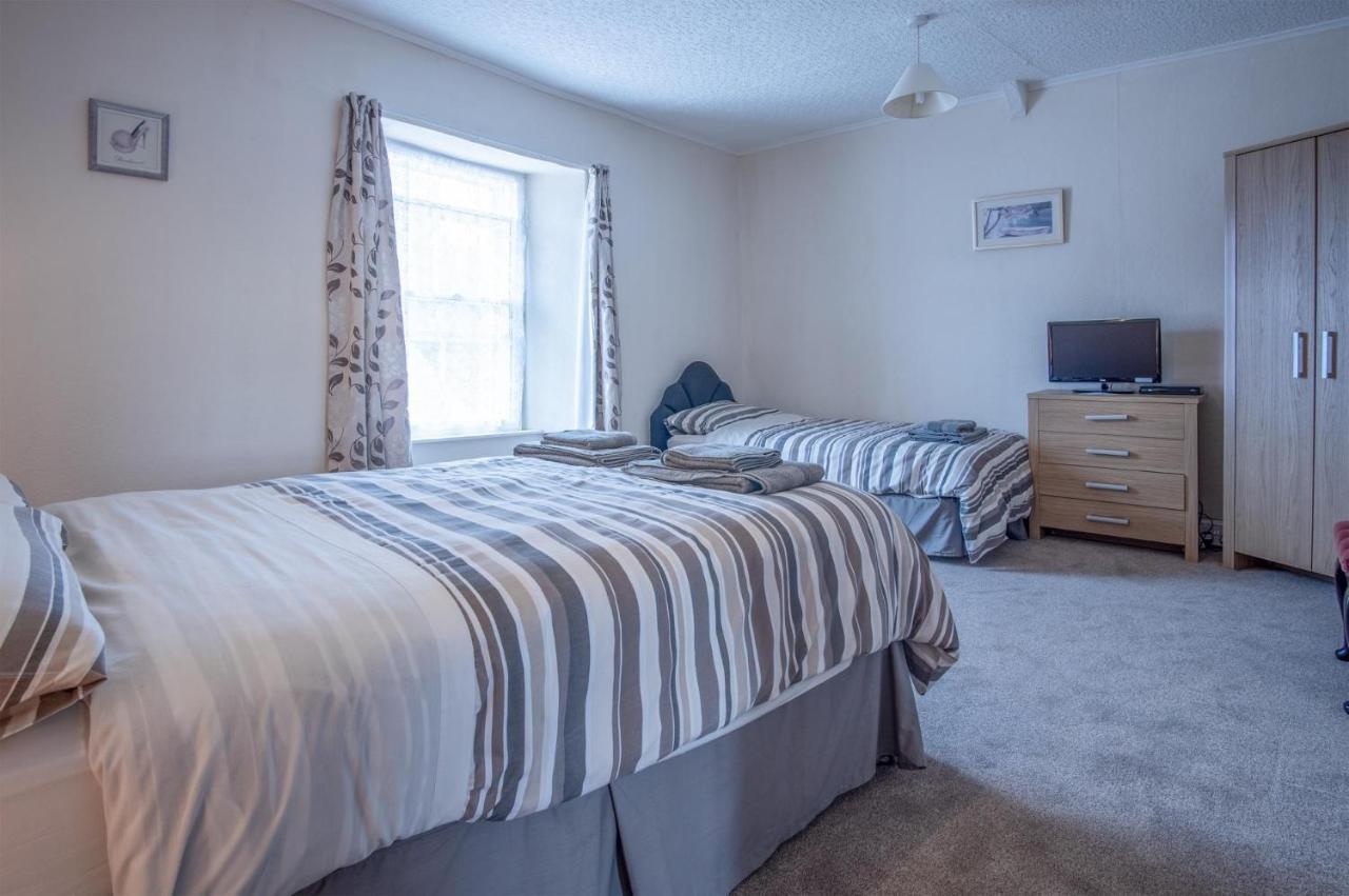 Dragons Den - 2 Bedroom Apartment - Tenby Εξωτερικό φωτογραφία